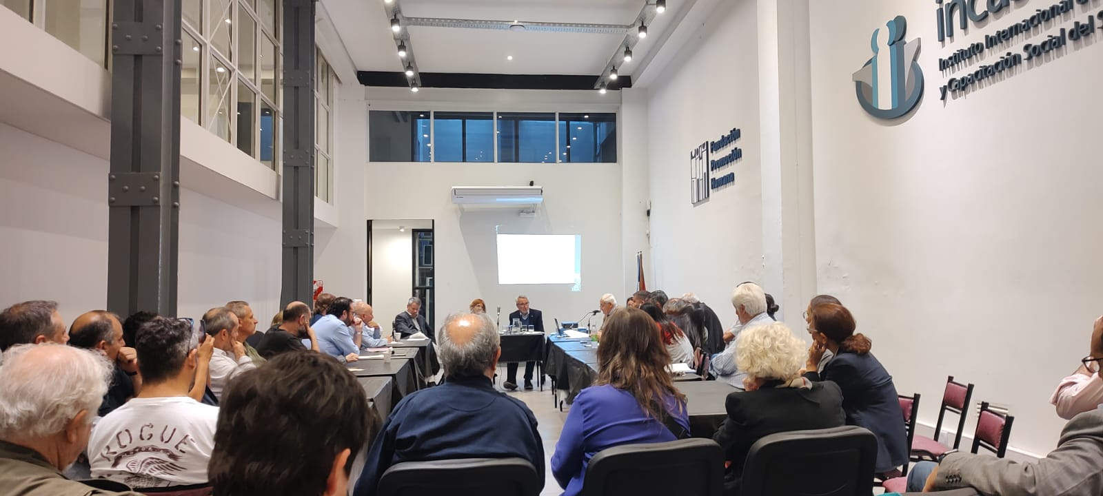 Presentación y conversatorio sobre el libro “Modelo Económico y Productividad del 45 al 55”